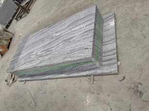 China Viscount White Granite Tombstone with Black Headstones