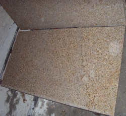 G682 Rusty Yellow Granite Tiles for Golden Flooring