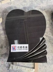 China Absolute Black Granite Carved Heart Serbia Style Headstone